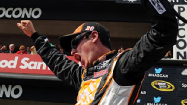 logano.jpg